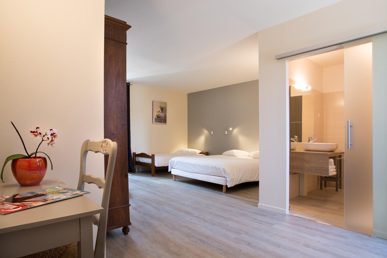 Hotel Restaurant Le Sully Saint-Saud-Lacoussiere Luaran gambar