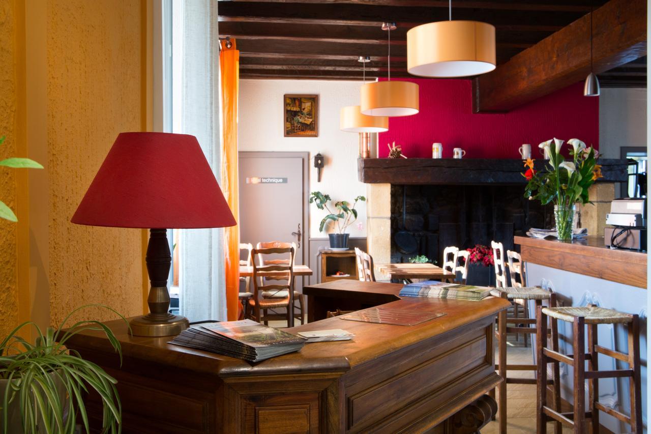Hotel Restaurant Le Sully Saint-Saud-Lacoussiere Luaran gambar