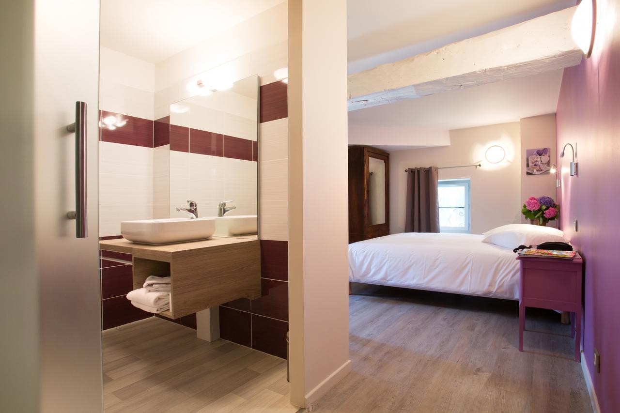 Hotel Restaurant Le Sully Saint-Saud-Lacoussiere Luaran gambar