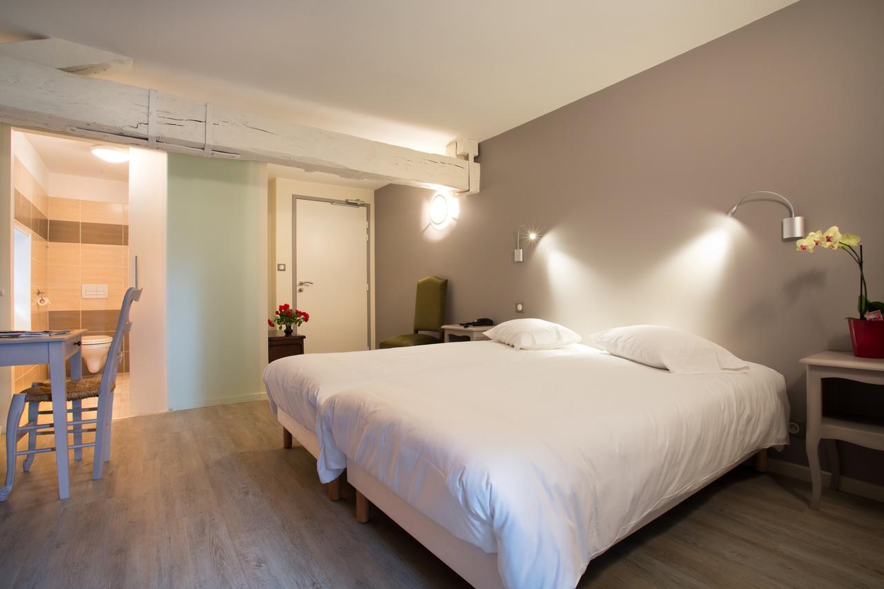 Hotel Restaurant Le Sully Saint-Saud-Lacoussiere Luaran gambar