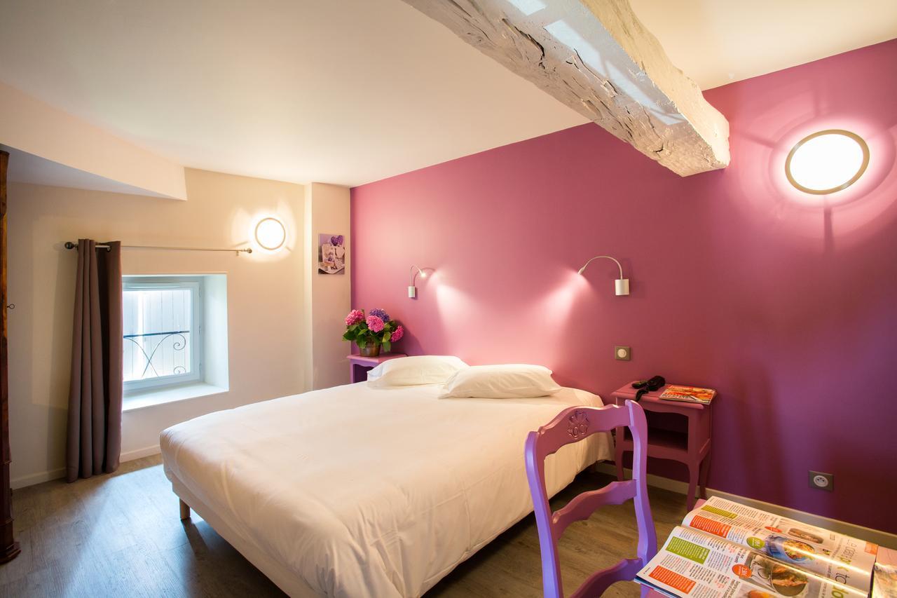 Hotel Restaurant Le Sully Saint-Saud-Lacoussiere Luaran gambar